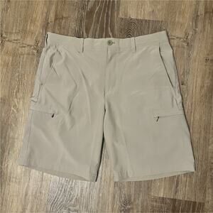 IZOD Golf Men's Athletic Flat Front Golf Shorts Beige Size 34